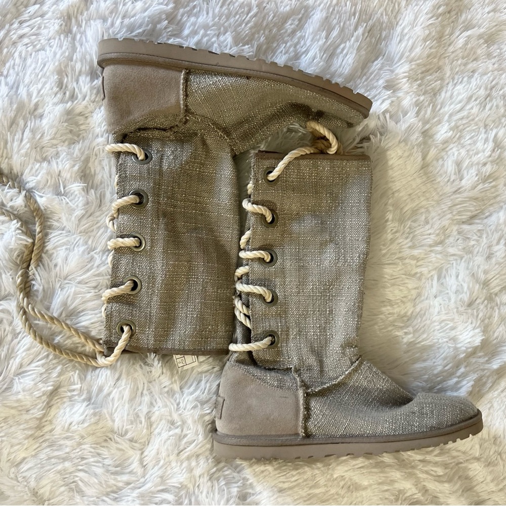 UGG Harbour Lace Up Boots